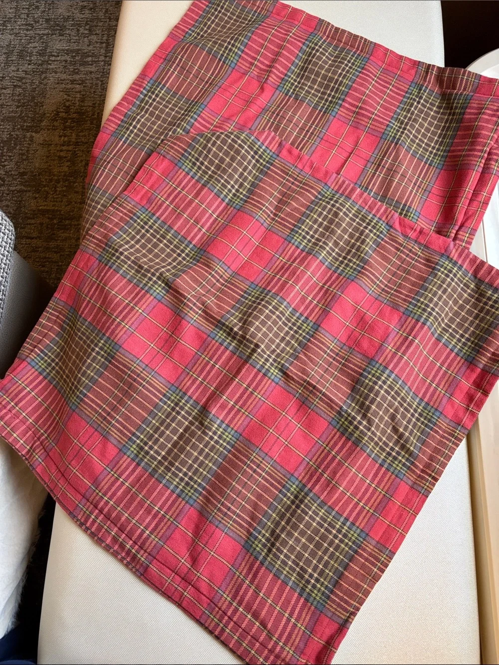 Lauren, Ralph Lauren plaid Square Red and Brown pillow case set